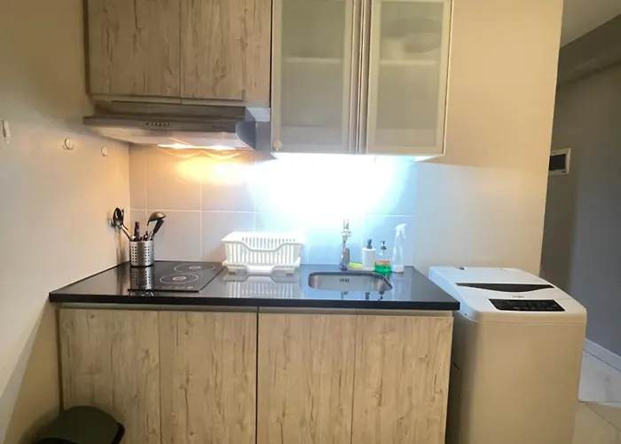Dhauz Staycation5 * Manila